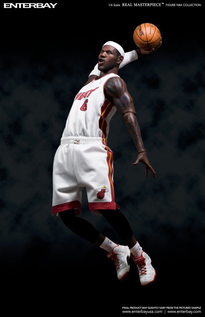 1/6 Real Masterpiece - NBA Collection LeBron James Scale Collectible Figure (with Extra Cleveland no.23 Red Jersey)