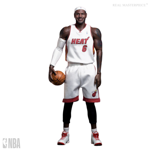 1/6 Real Masterpiece - NBA Collection LeBron James Scale Collectible Figure (with Extra Cleveland no.23 Red Jersey)